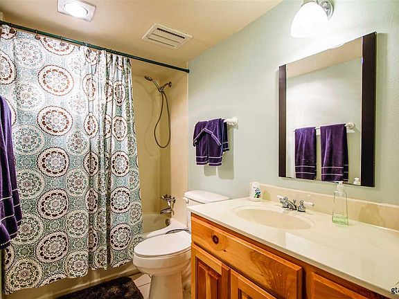 4th image of 225 Holly Hill Cir #217