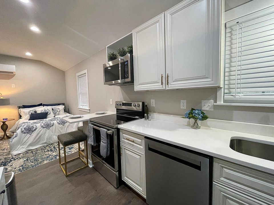 318 Spring St, Davidson, NC 28036 Zillow