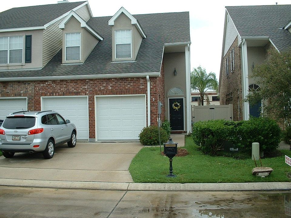 16 Nouveau Ln W
