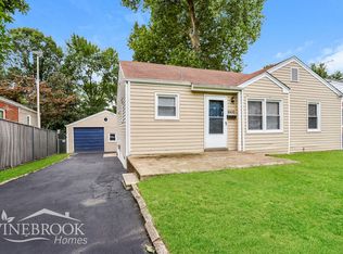 10620 Saint Xavier Ln, Saint Ann, MO