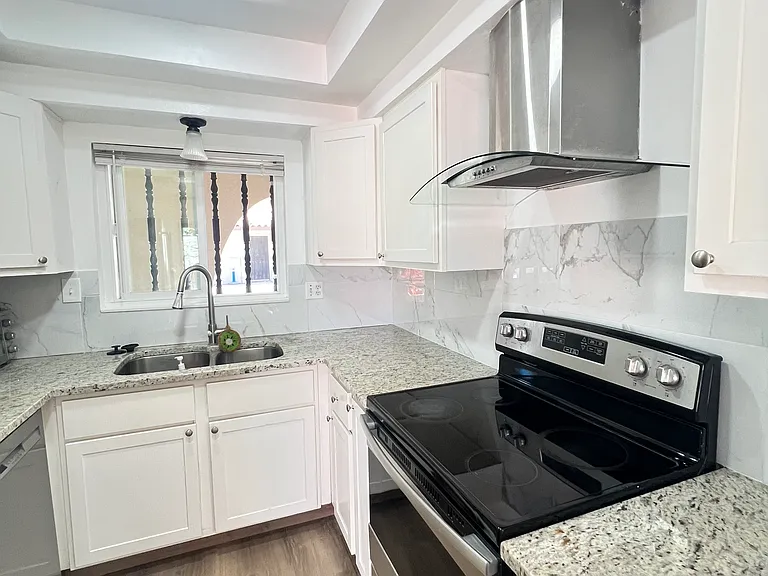 12206 Rancho Bernardo Rd #B — Photo 8
