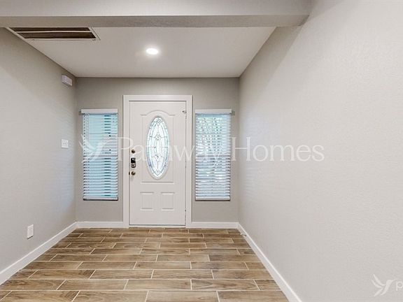 4th image of 3914 Winston Dr