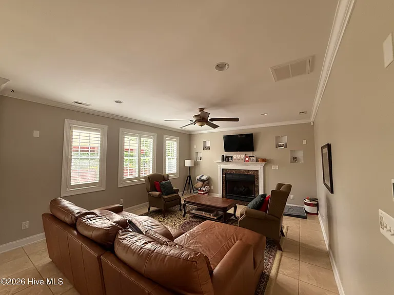 704 Stagecoach Dr — Photo 6