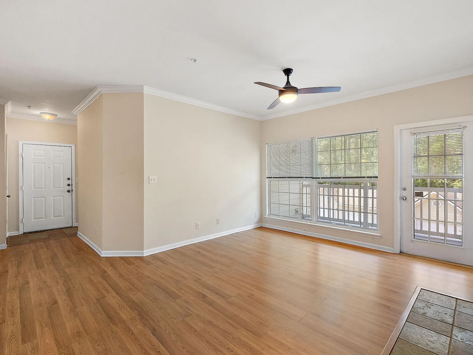 2 bed, 2.0 bath, 1170 sqft, $1,895 — Photo 3