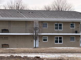 30 Tilton Manor Dr #205, Rochelle, IL 61068