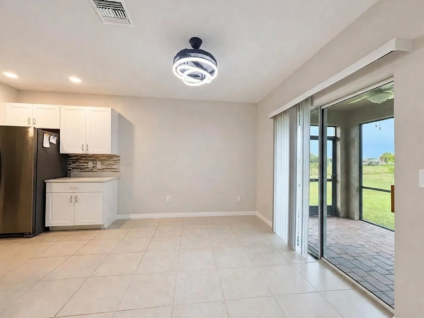 Private 2.73-Acre Retreat 4 Bedrooms, 2 Bathrooms — Photo 3
