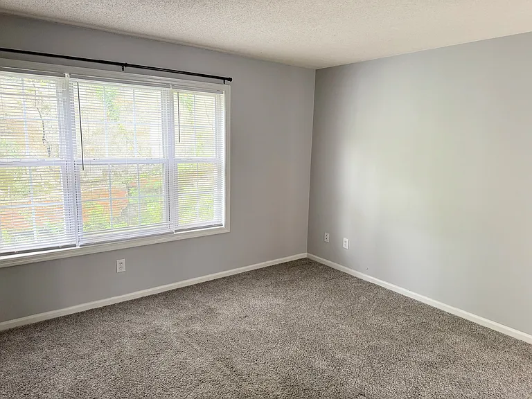 518 N 2nd St #202 — Photo 5