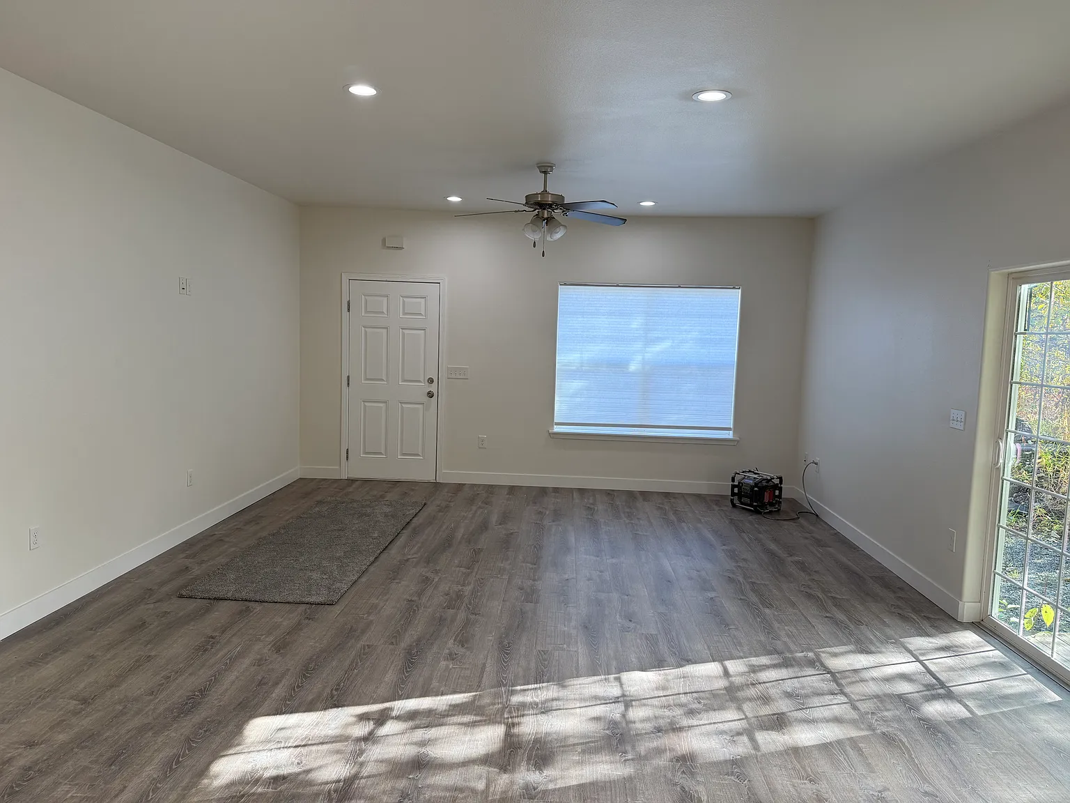 3 bed, 1450 sqft, $2,250 — Photo 3