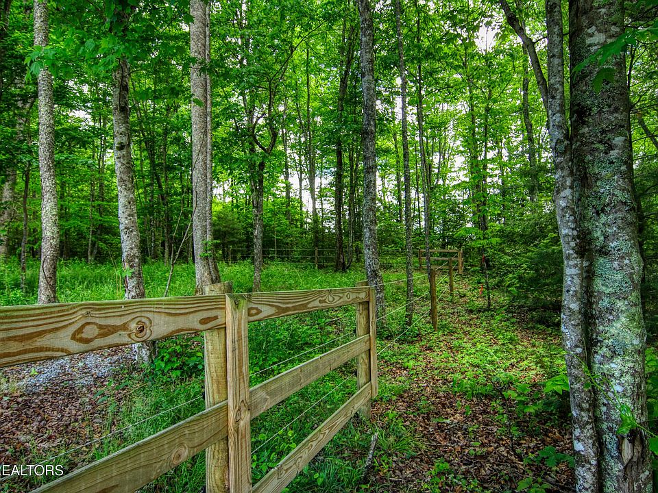 37th image of 279 Crouch Branch Ln