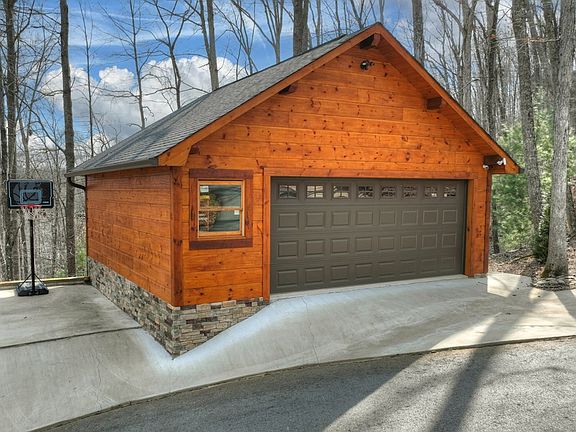 4th image of 1601 Shady Falls Rd