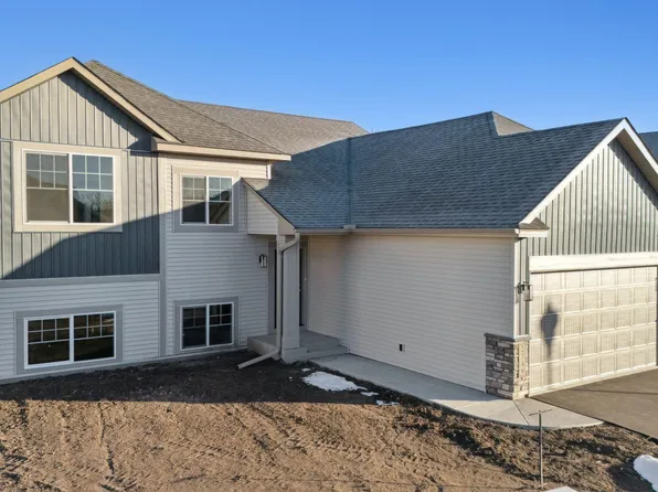 2749 213th St W, Farmington, MN 55024