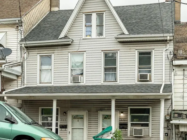935 W Mulberry St, Coal Township, PA 17866
