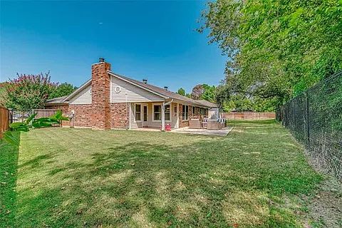 2nd image of 8629 Crestview Dr