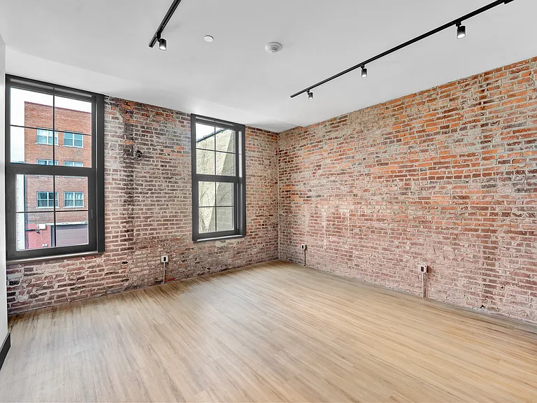 117 Penn Ave #103 — Photo 42