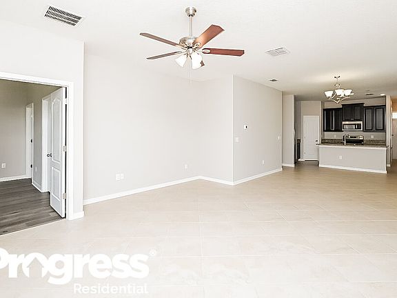 3rd image of 13628 Eastfork Ln