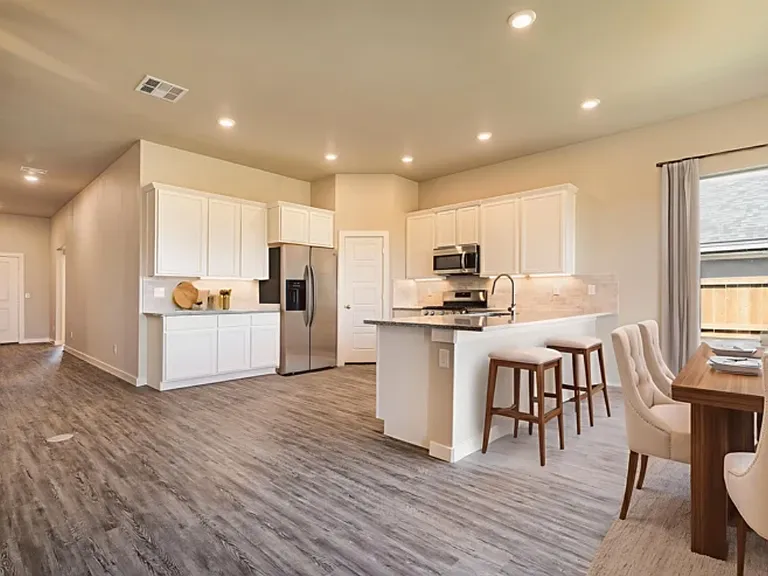 2500 Outlaw Ct — Photo 1