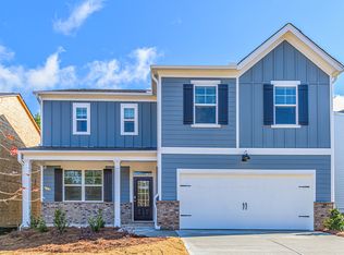 1092 Shadow Glen Dr, Fairburn, GA 30213