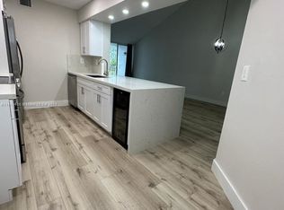 4630 NW 97th Pl, Doral, FL 33178