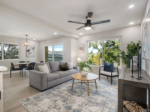 3rd image of 4228 Vista Del Rio Way Unit 2