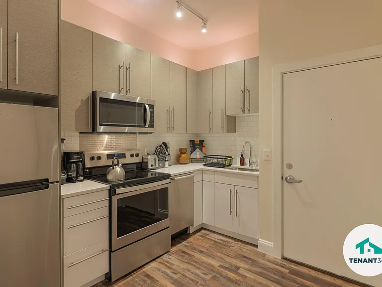 8 E Fayette St #204 — Photo 5