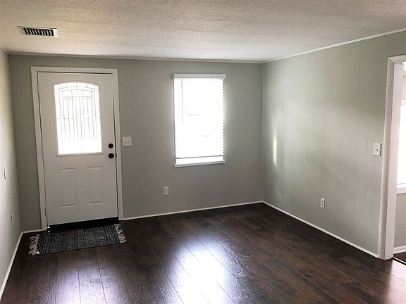 3rd image of 179 Phoenetia Dr