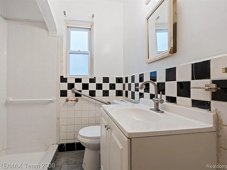 7444 Kendal St — Photo 12