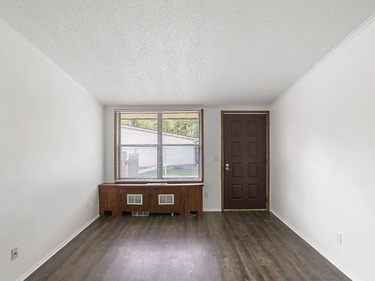 1373 Montgomery Ct — Photo 20