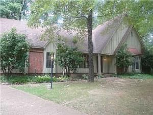 1st image of 884 Fair Oaks Dr