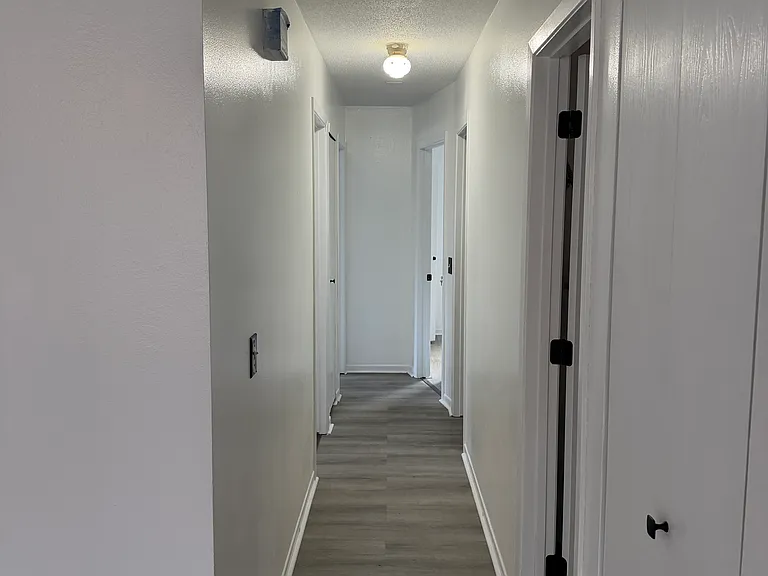 4837 W Bancroft St — Photo 23