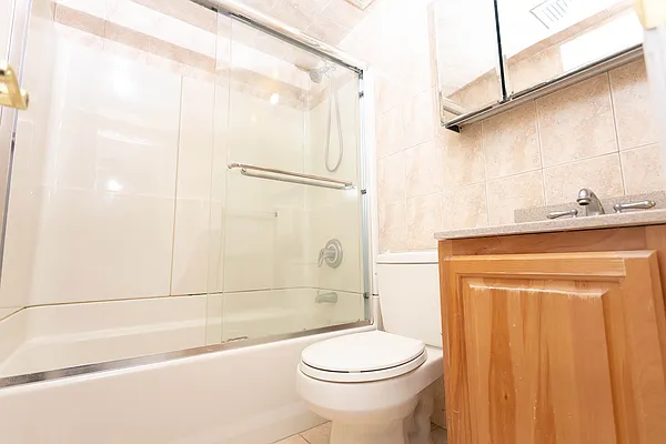 Rented by J L Royal Oak Realty Inc | media 27