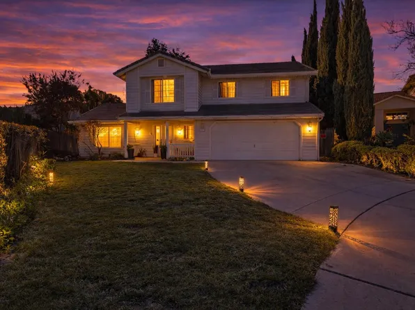 1911 Glarner St, Hollister, CA 95023