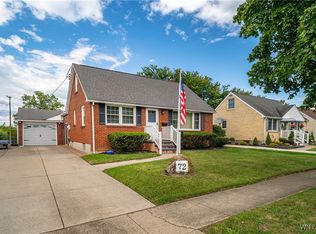 72 Robin Ln, Buffalo, NY 14224