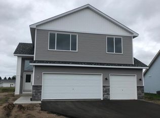 410 Ladd Ln, Osceola, WI 54020