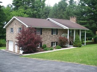 128 Drury Ln, Johnstown, PA