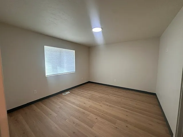823 W Galloway Ave — Photo 6