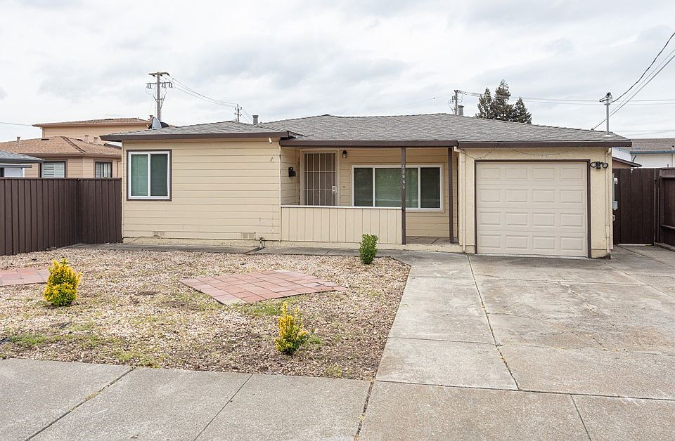 1st image of 33963 Railroad Ave