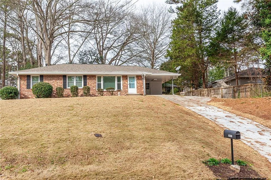 3 bed, 1.5 bath, 1215 sqft, $2,250 — Photo 1