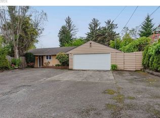 1025 Redwood Ave, Coos Bay, OR