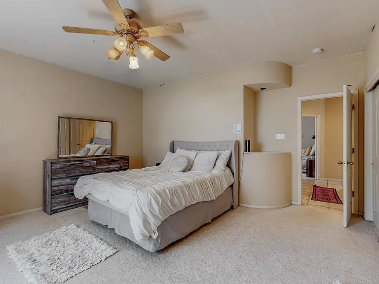 8401 Vina Del Sol Dr NE — Photo 6