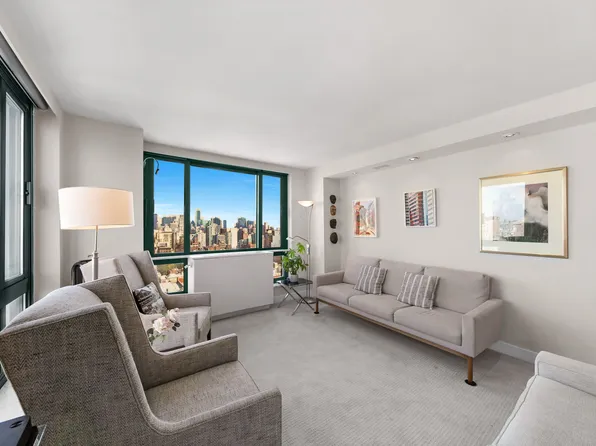 1 Irving Place image 3 of 21