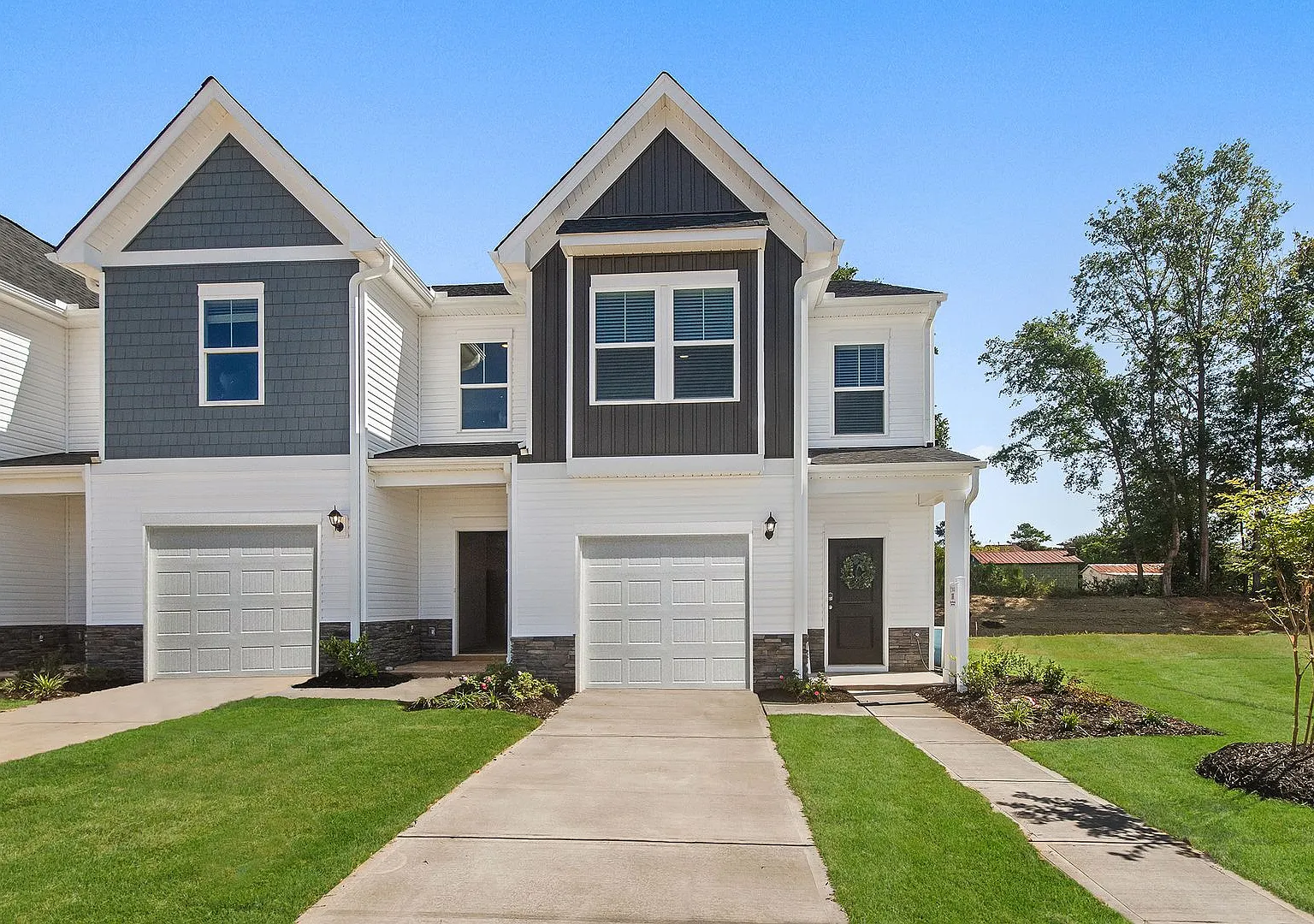 Brand New Townhome In Spartanburg's Trenton Place — Photo 1