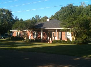 304 Devonport Cir, Raymond, MS 39154