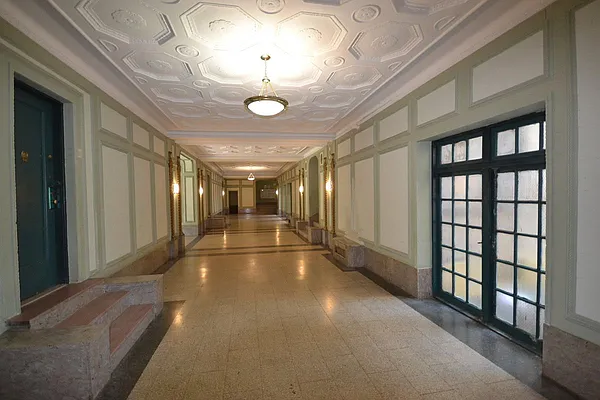 Rented by Silverstein Collection LLC  | media 8