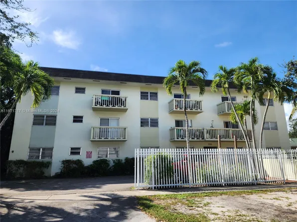 770 NE 128th St APT 205, North Miami, FL 33161