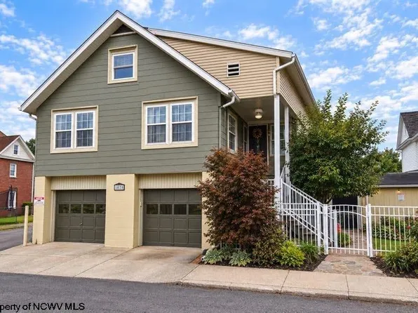 102 Dearborn St, Fairmont, WV 26554