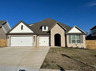6305 S 59th St, Rogers, AR 72758