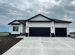 301 Audrey Dr, Mapleton, ND 58059