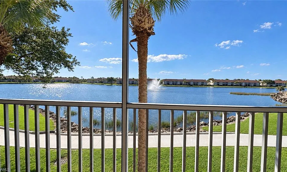 2730 Cypress Trace Cir #2828