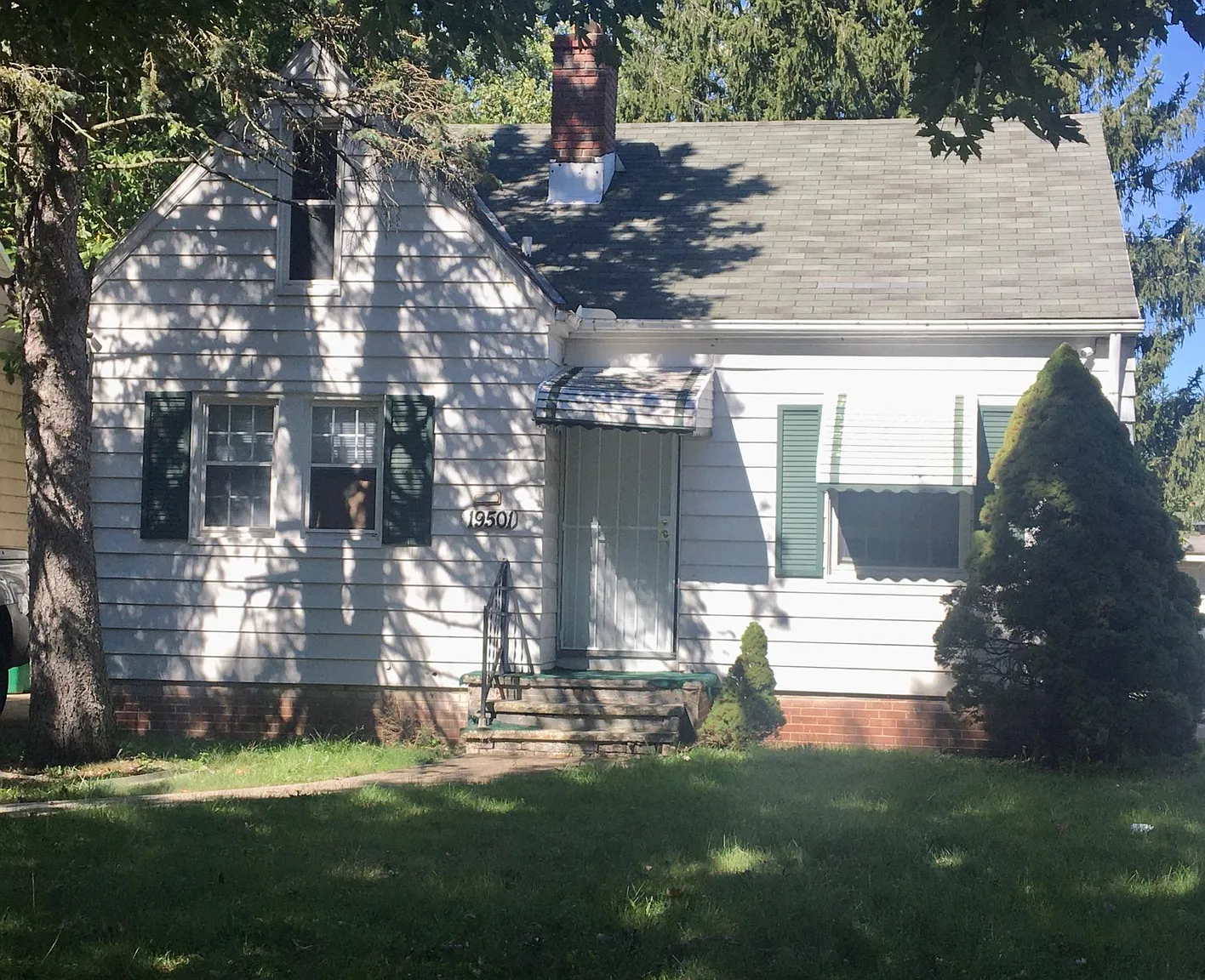 19501 Maple Heights Blvd photo 1