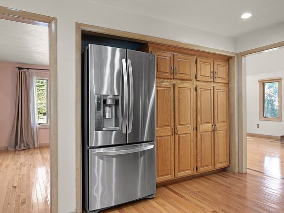 5th image of 109 Hampton Rd